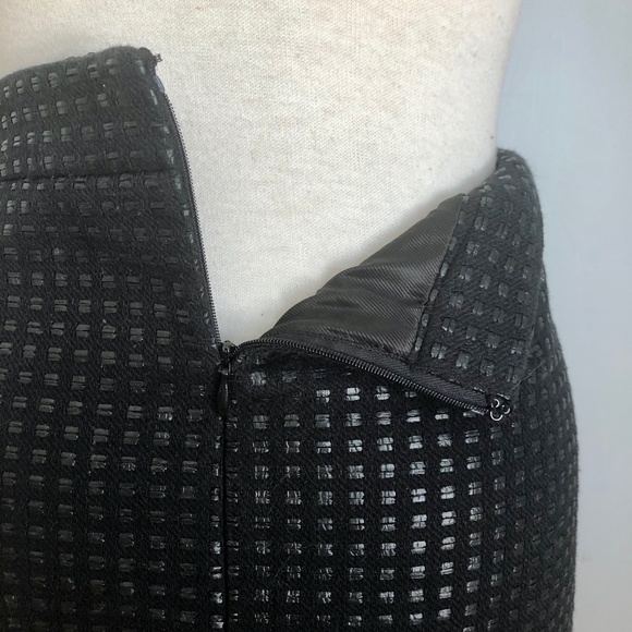 Like-New Tailored Black Gap Leather-Trim Miniskirt - Picture 8 of 9